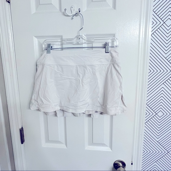 Lululemon White Skirt. Size 4. - Picture 2 of 2